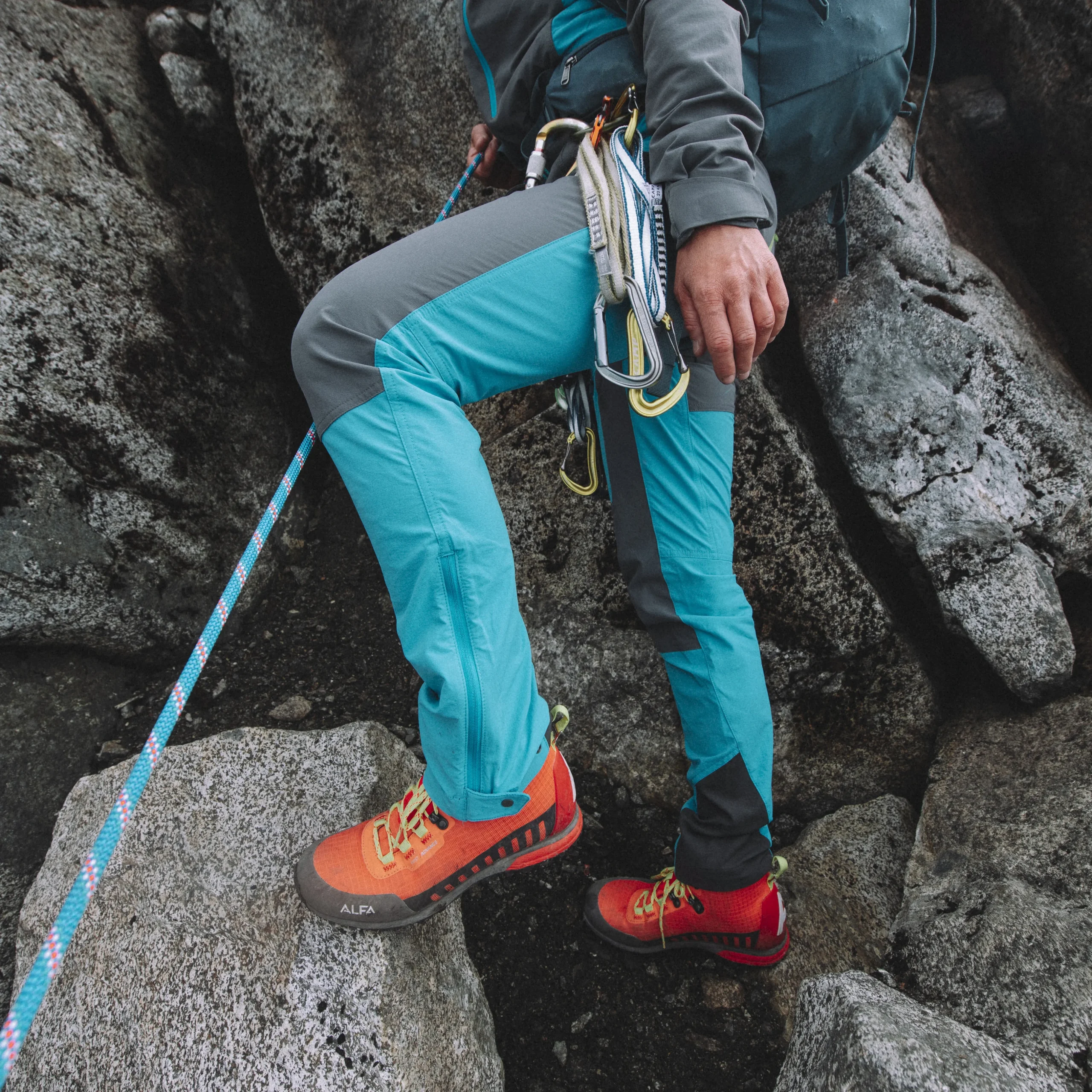 Hot Bergans Cecilie Mountain Softshell Pants - Clear Ice Blue / Solid Dark Grey