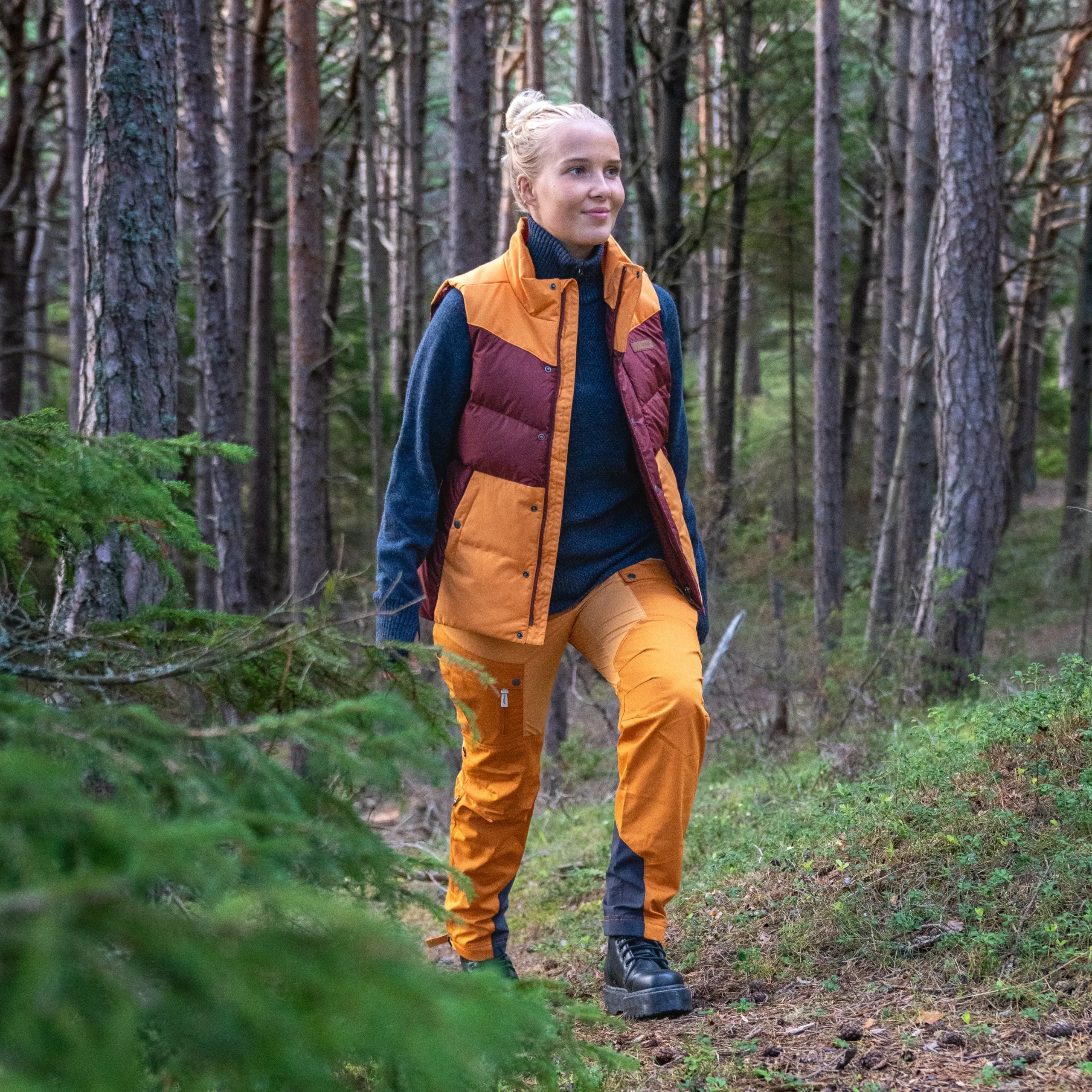 Best Sale Bergans Nordmarka Outdoor Down Vest Women - Amarone Red / Golden Field