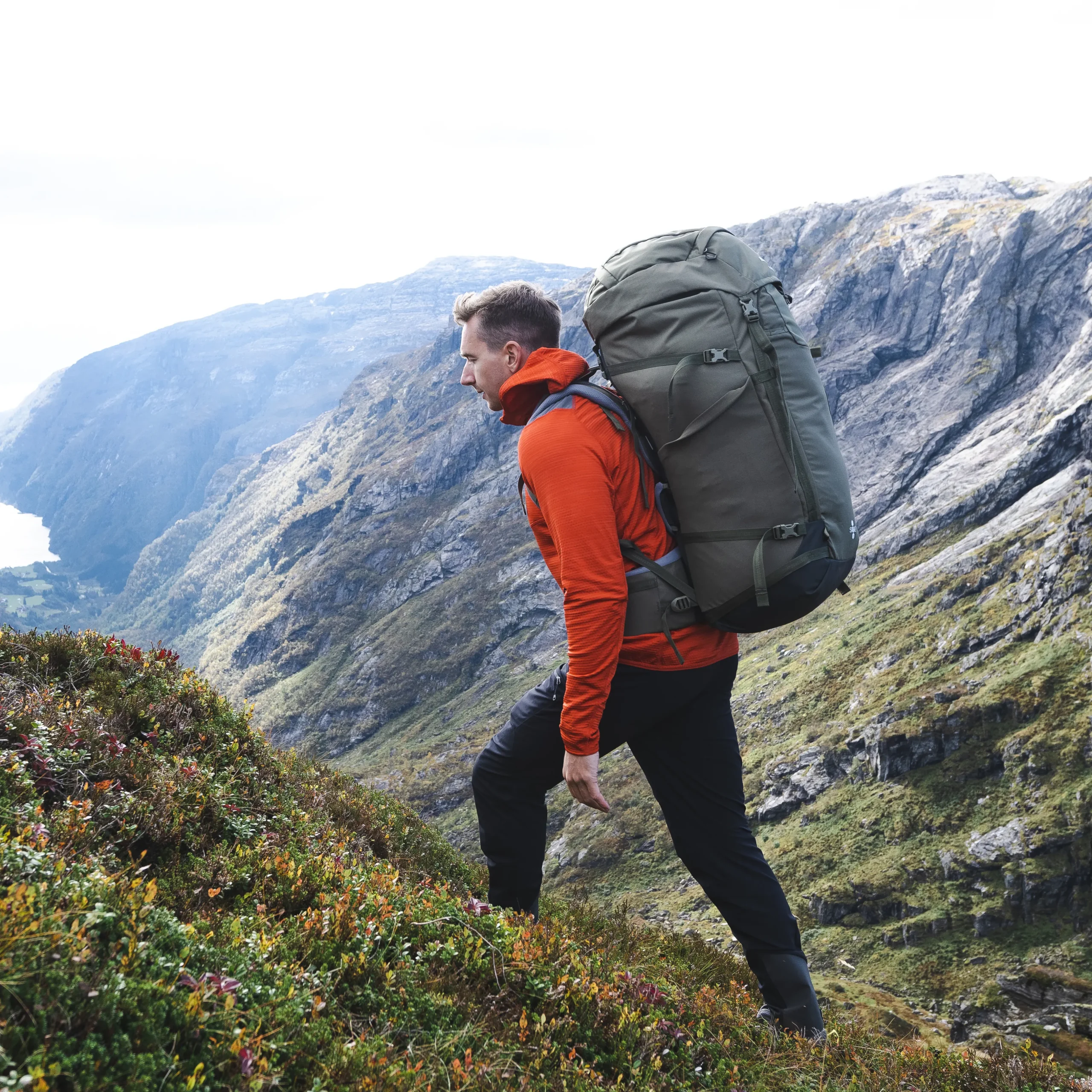 Discount Bergans Rabot Active Mid Hood Jacket - Dark Brick