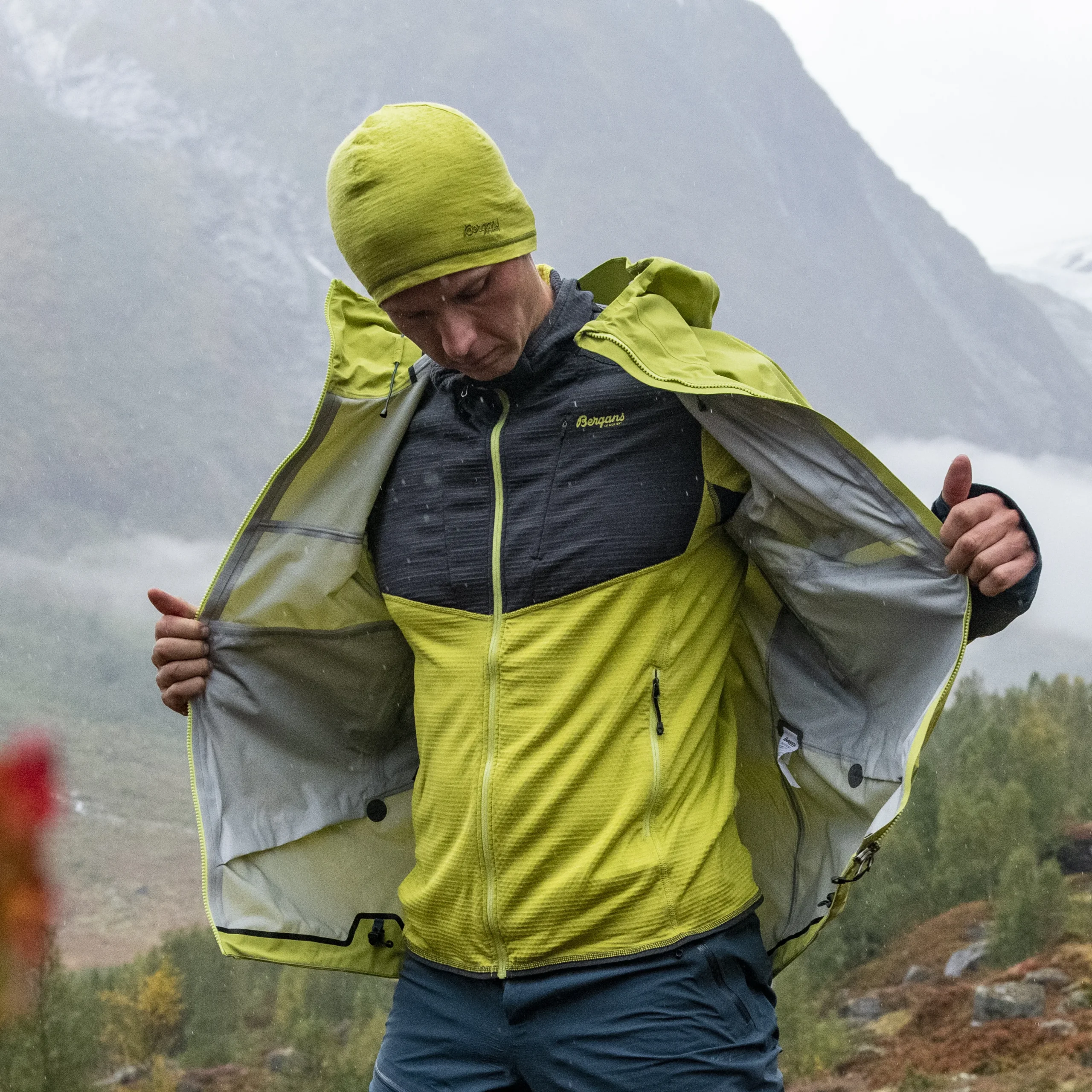 Cheap Bergans Rabot Active Mid Hood Jacket - Green Oasis / Solid Charcoal