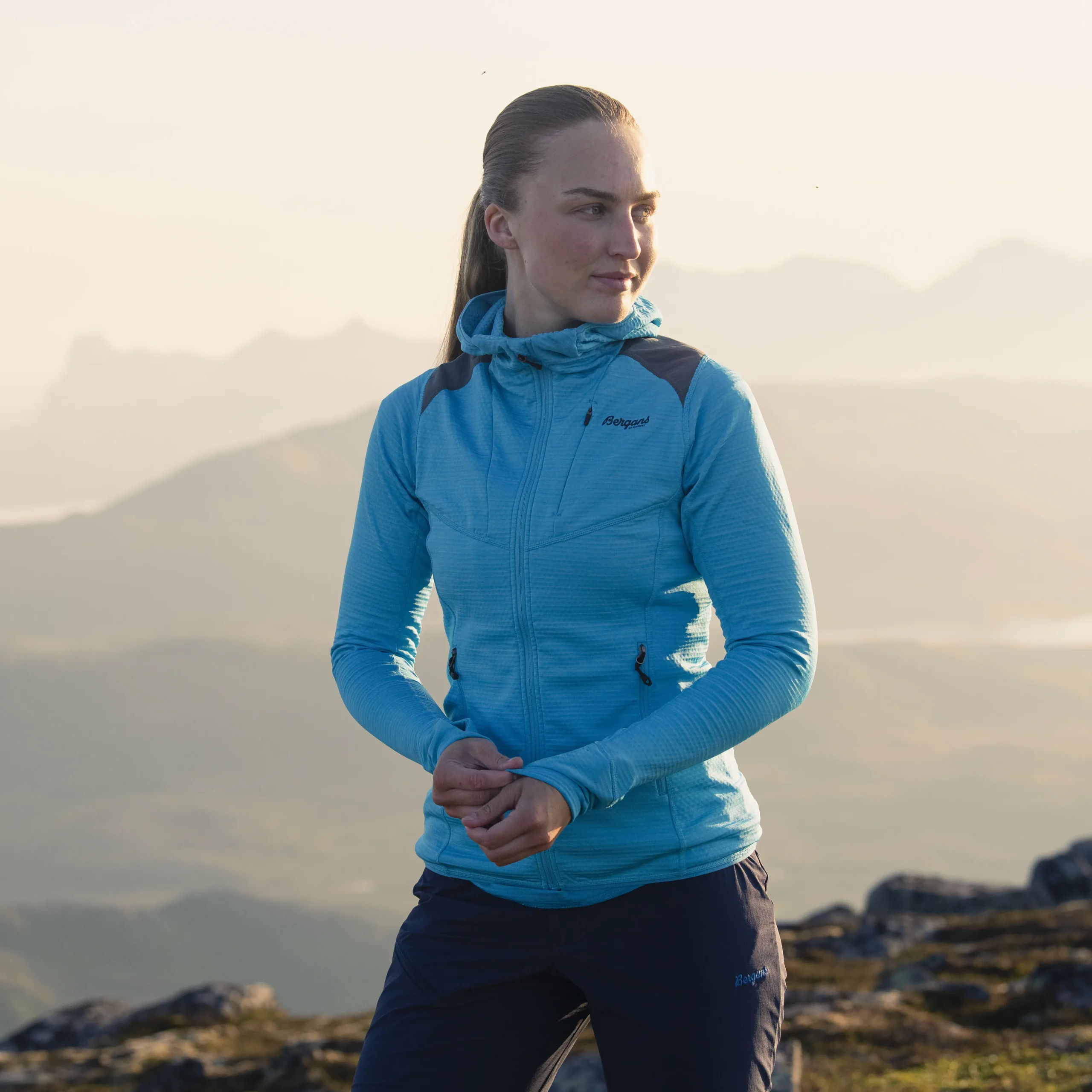 Best Sale Bergans Rabot Active Mid Hood W Jacket - Aqua Lagoon