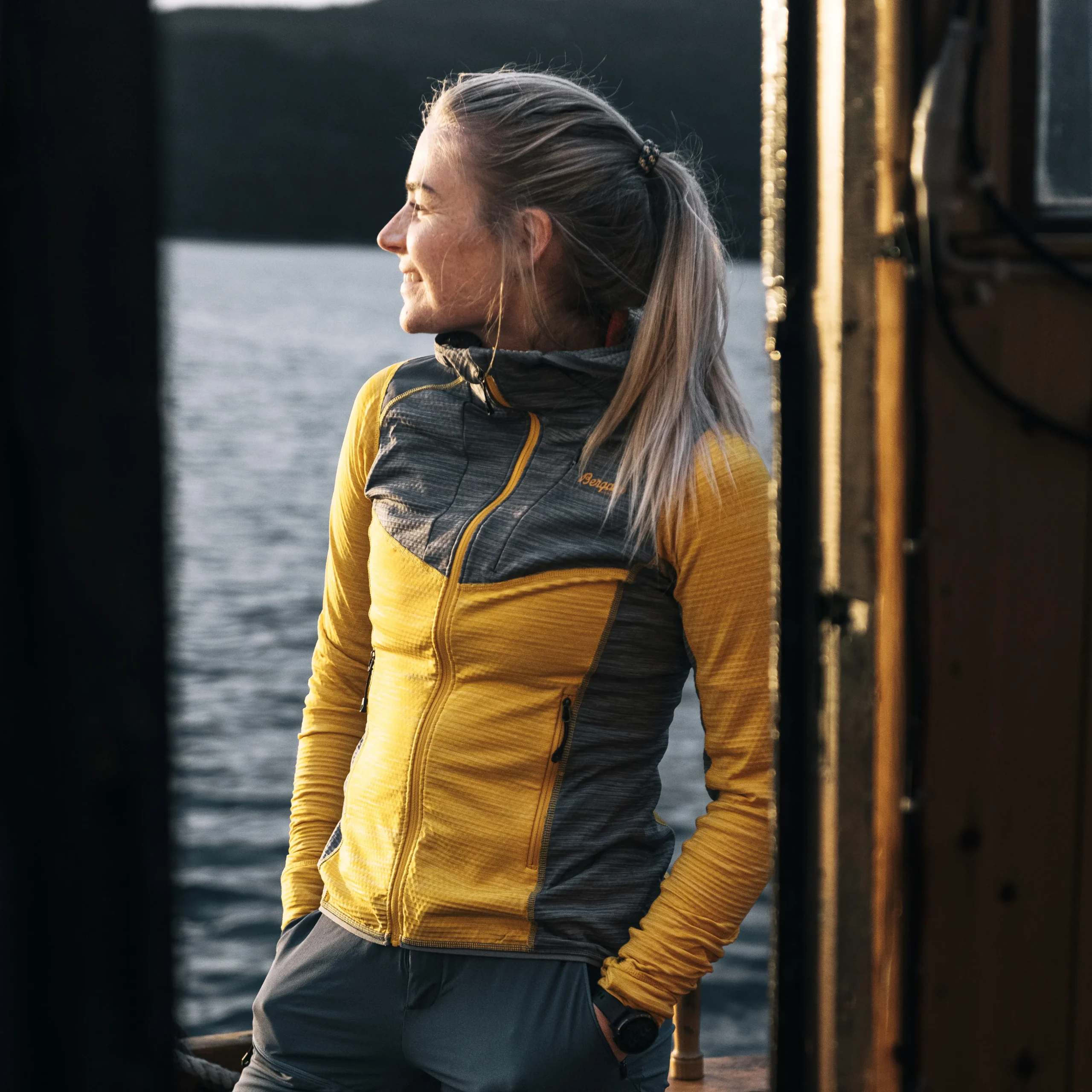 Clearance Bergans Rabot Active Mid Hood W Jacket - Light Golden Yellow / Solid Grey