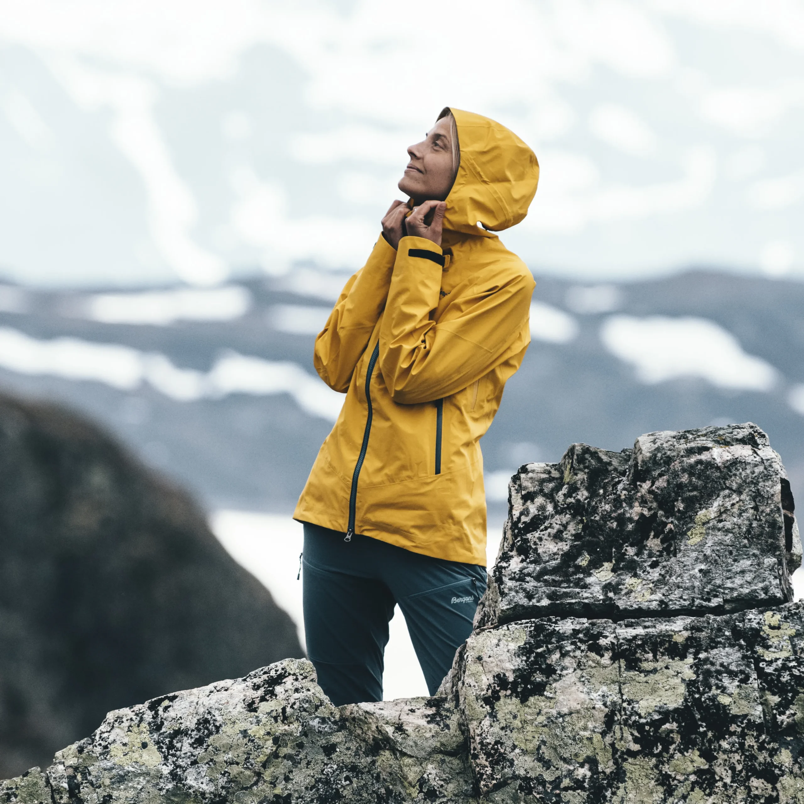 Cheap Bergans Rabot V2 3L W Jacket - Light Golden Yellow