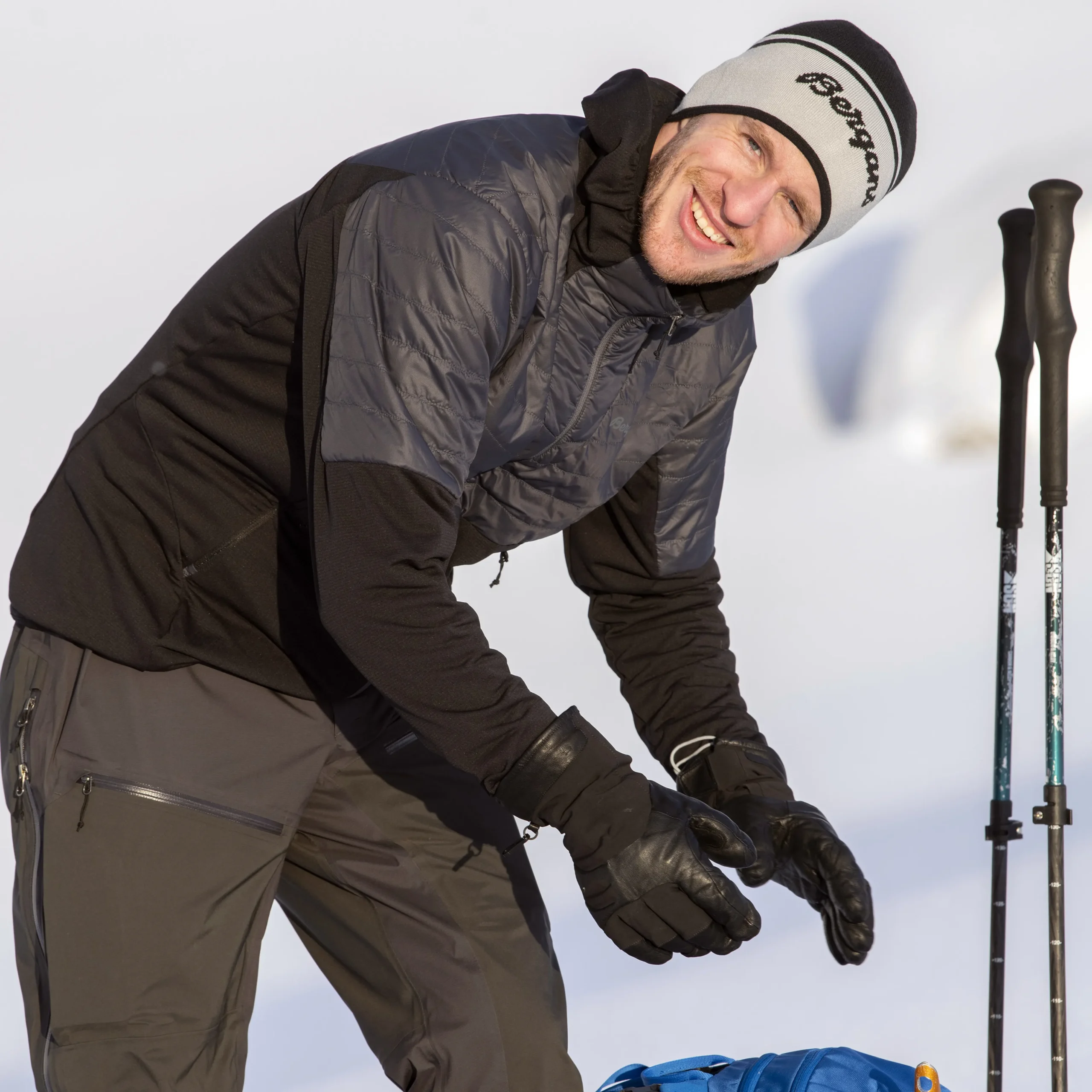 Sale Bergans Senja Midlayer Hood Jacket - Black
