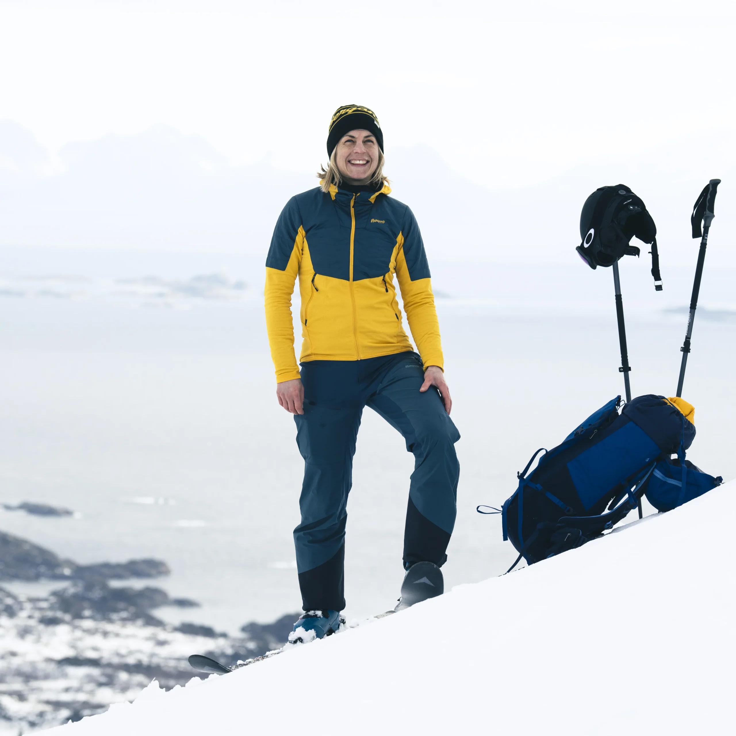 Store Bergans Senja Midlayer Hood W Jacket - Light Golden Yellow / Orion Blue