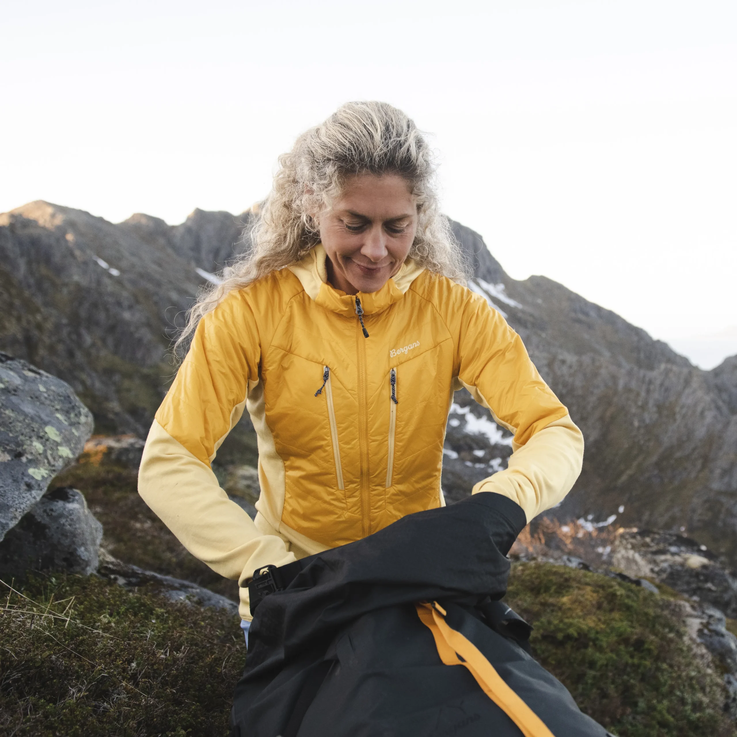 Store Bergans Tind Light Insulated Jacket Women - Marigold Yellow / Buttercup Yellow