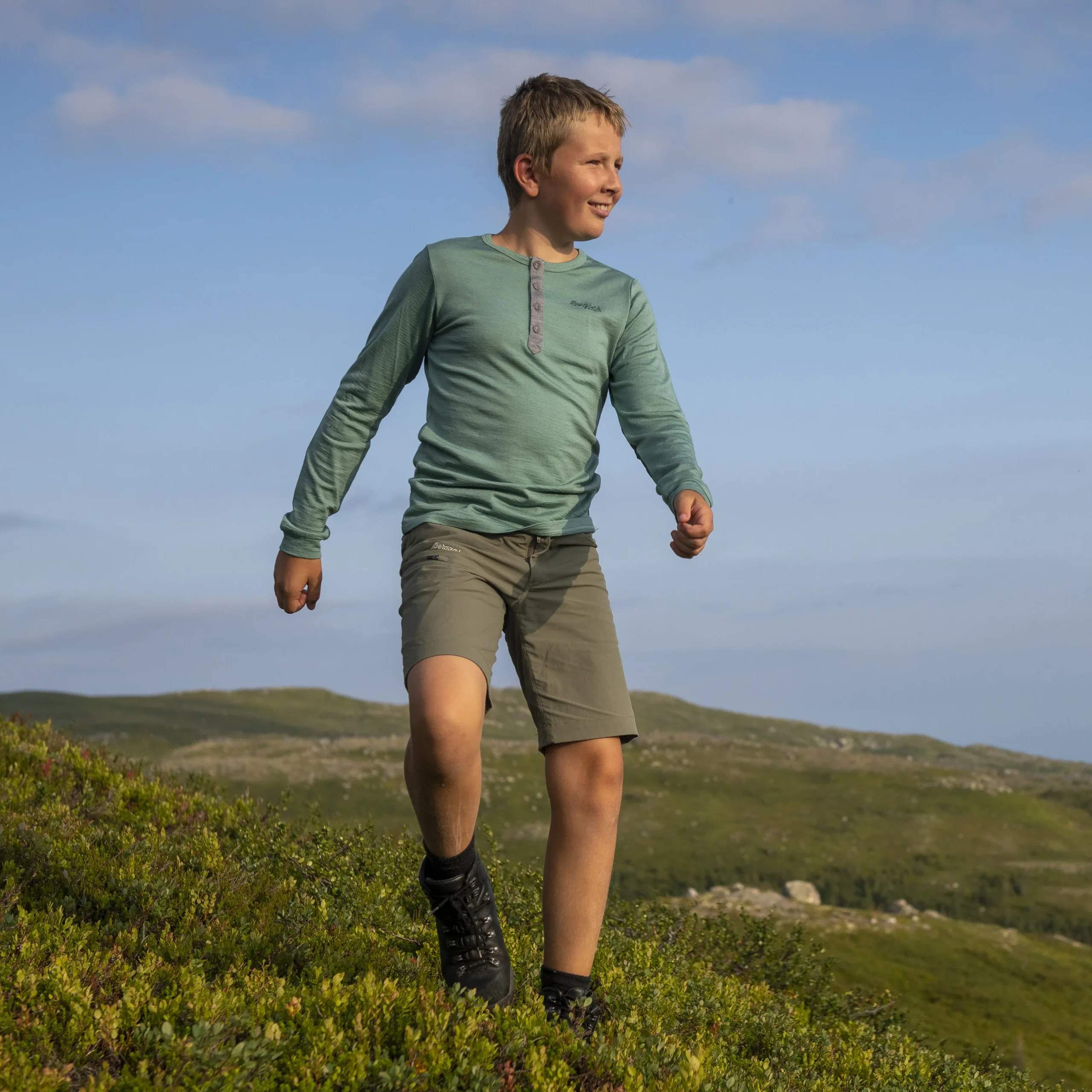 Discount Bergans Utne V3 Youth Shorts - Green Mud