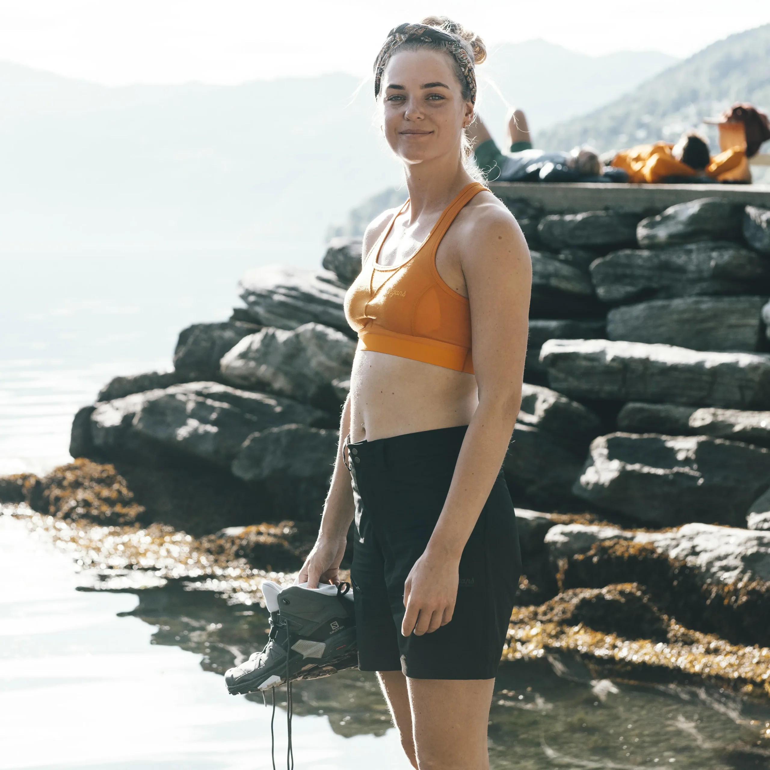 Best Bergans Vandre Light Softshell Shorts Women - Black