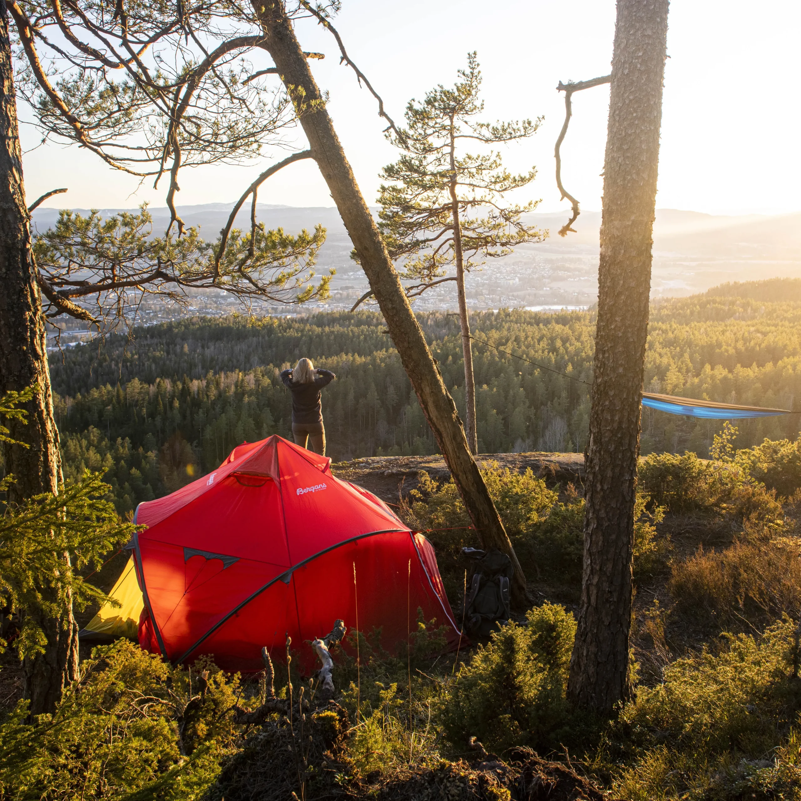 Outlet Bergans Wiglo®LT V.2 4-Persons Tent - Red